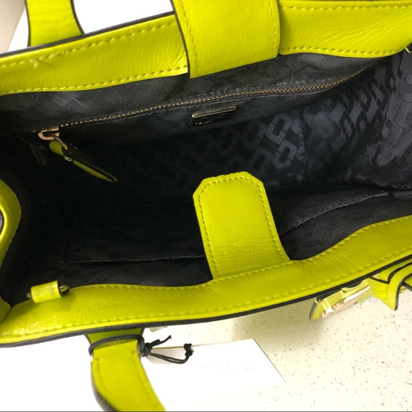 Auth Diane von Furstenberg DVF On the Go Mini Leather Crossbody Handbag - Picture 9 of 16